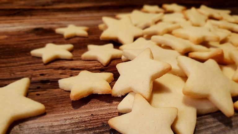 Zarte Butterplätzchen - Das Grundrezept - fabcakes Zarte Butterplätzchen - Das Grundrezept - fabcakes