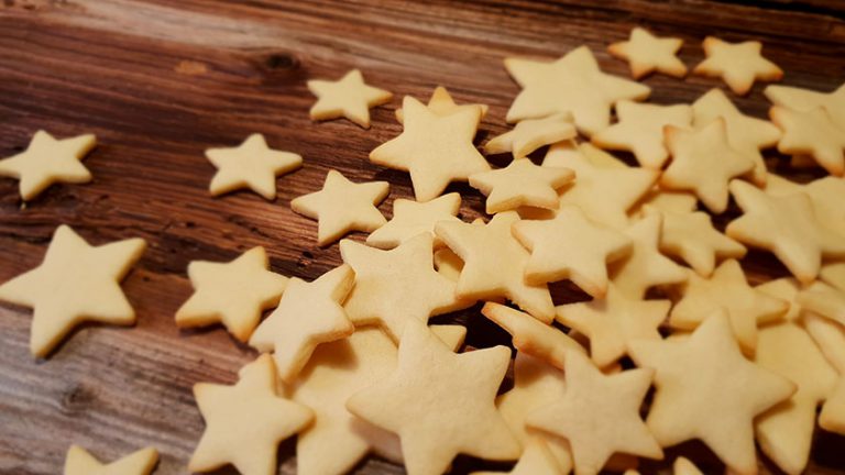 Zarte Butterplätzchen - Das Grundrezept - fabcakes Zarte Butterplätzchen - Das Grundrezept - fabcakes