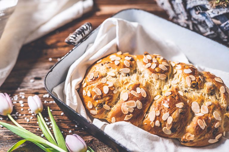 Süßer Hefezopf - Das Grundrezept - fabcakes Süßer Hefezopf - Das Grundrezept - fabcakes